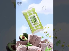 το μωρό σκουπίζει